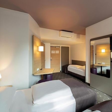 B&B Hotel Duesseldorf-Mitte Екстер'єр фото