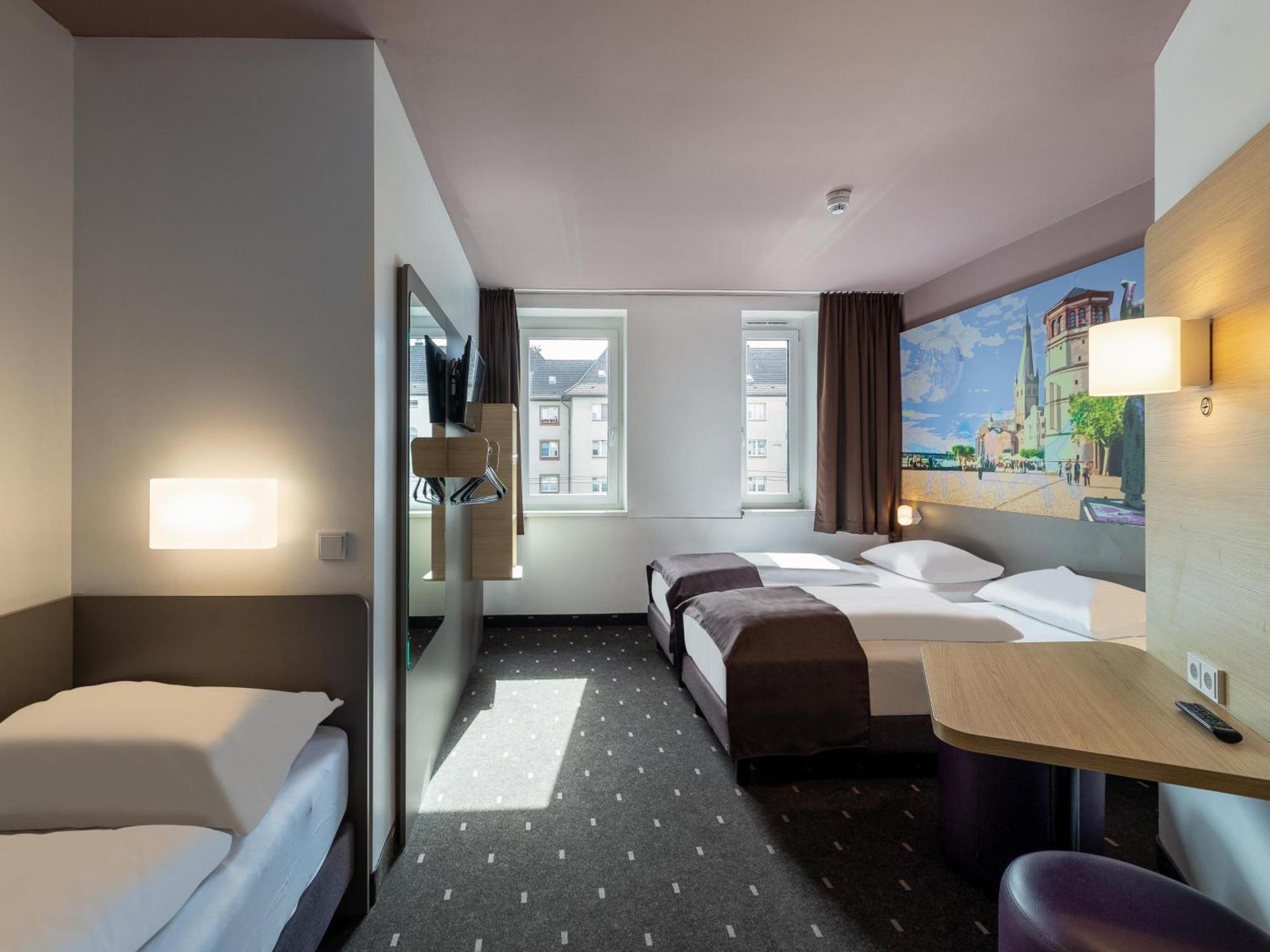 B&B Hotel Duesseldorf-Mitte Екстер'єр фото