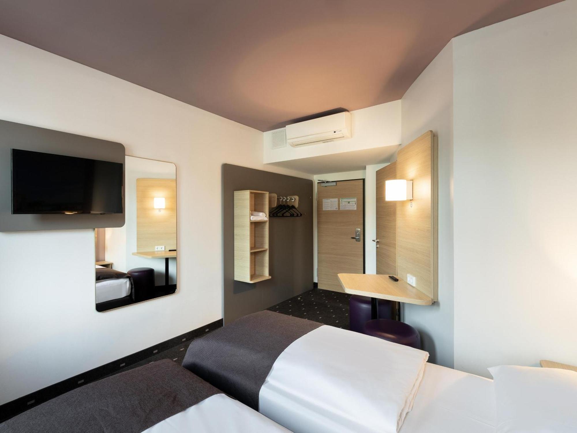 B&B Hotel Duesseldorf-Mitte Екстер'єр фото