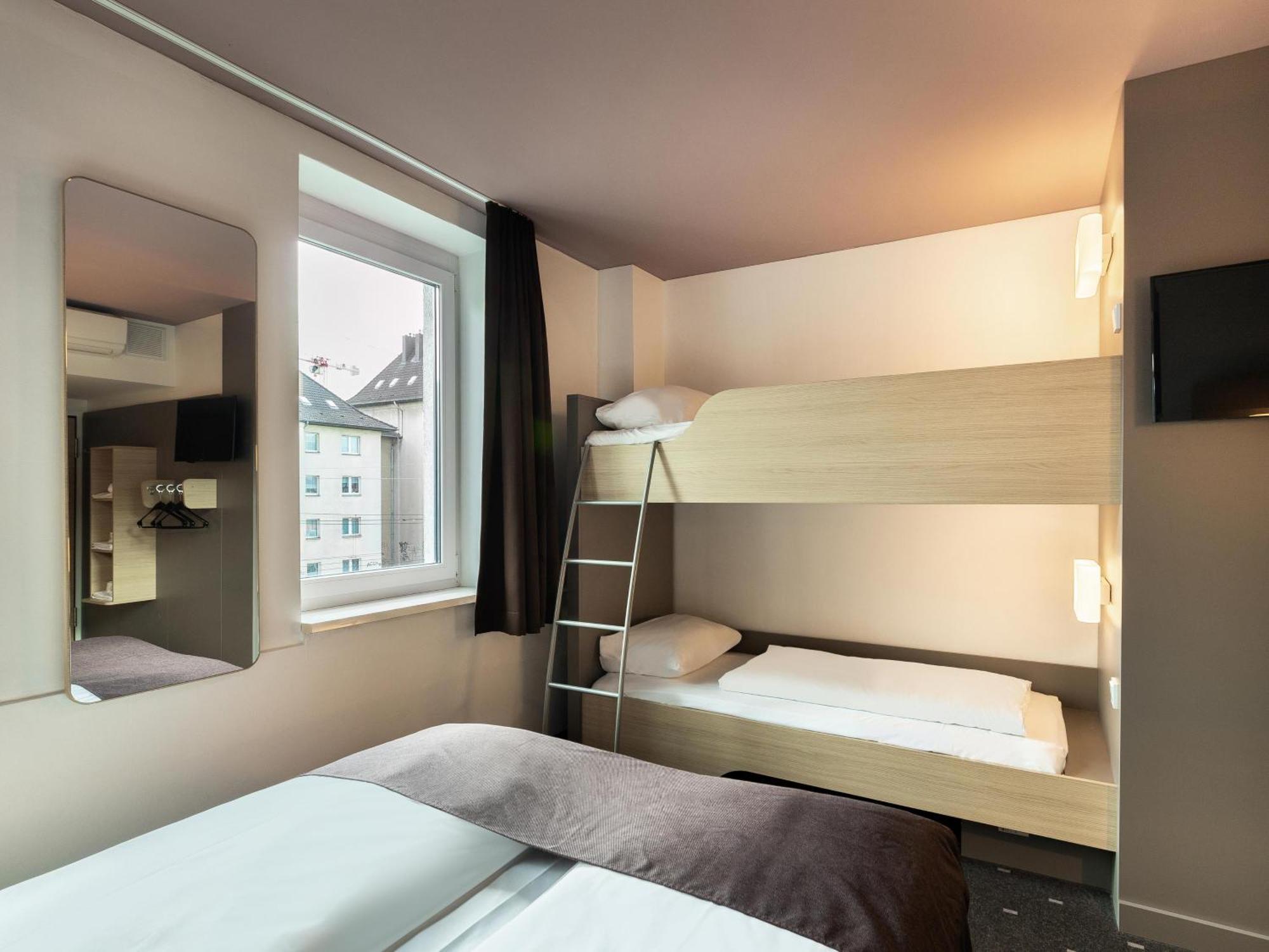 B&B Hotel Duesseldorf-Mitte Екстер'єр фото