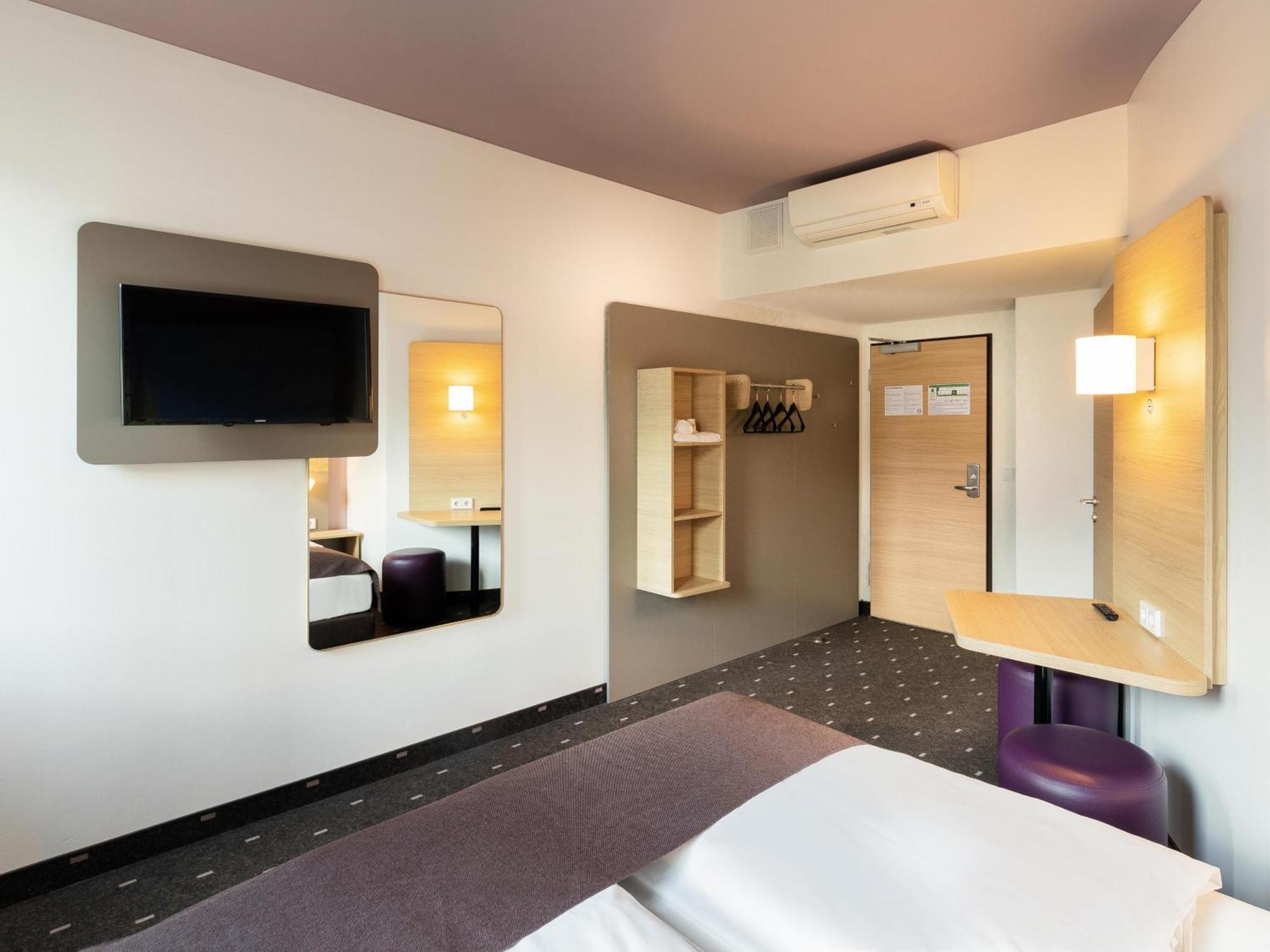 B&B Hotel Duesseldorf-Mitte Екстер'єр фото