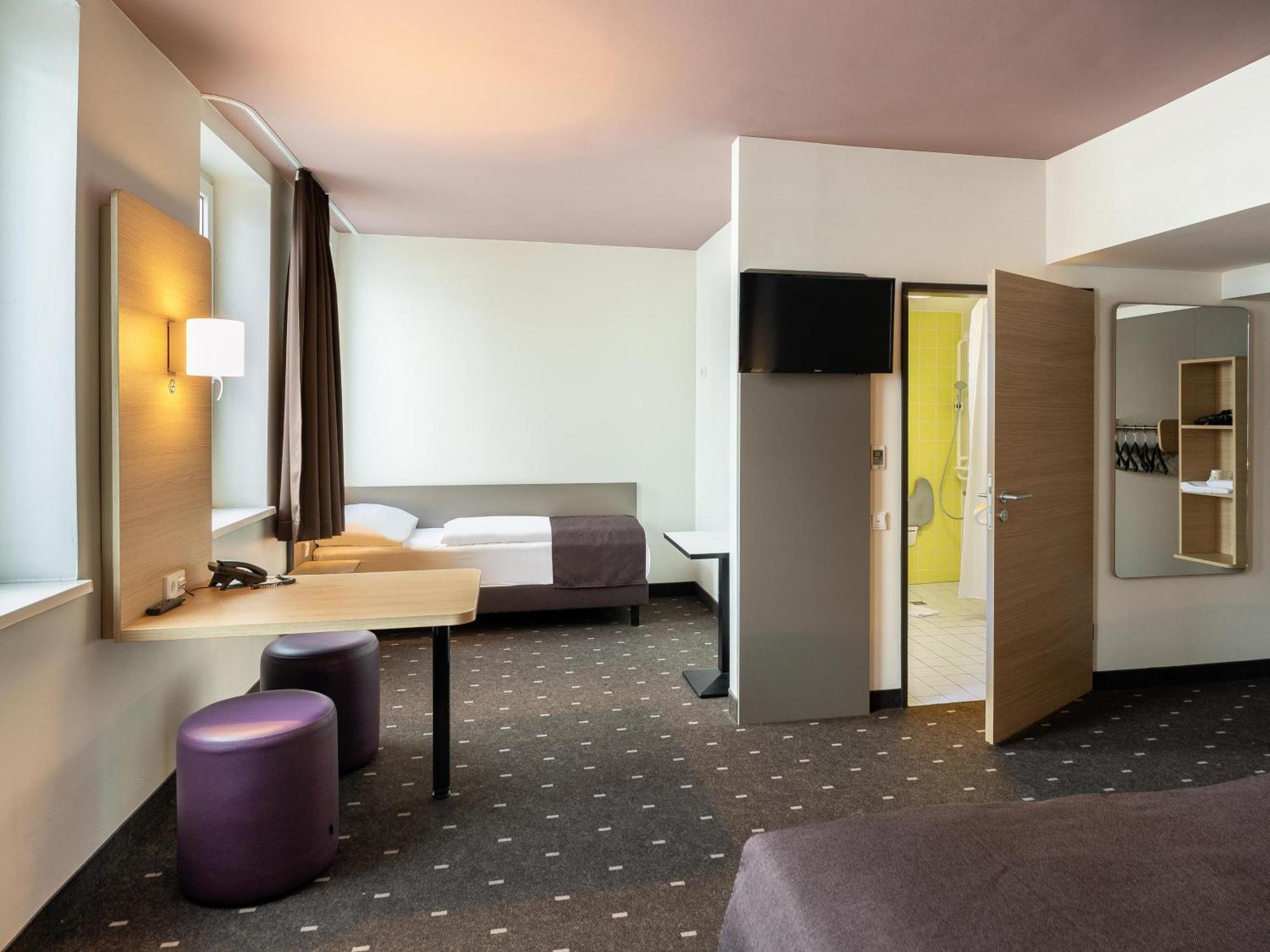 B&B Hotel Duesseldorf-Mitte Екстер'єр фото