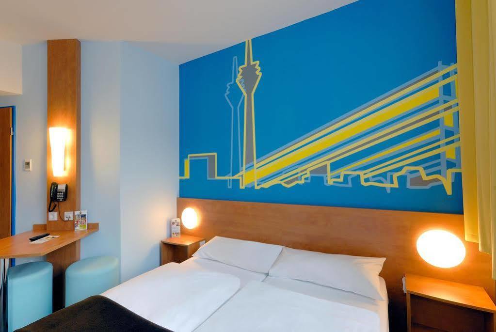 B&B Hotel Dusseldorf-Mitte Екстер'єр фото