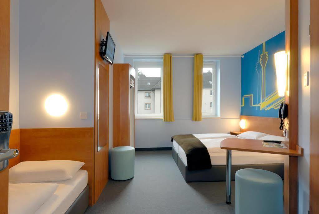 B&B Hotel Duesseldorf-Mitte Екстер'єр фото